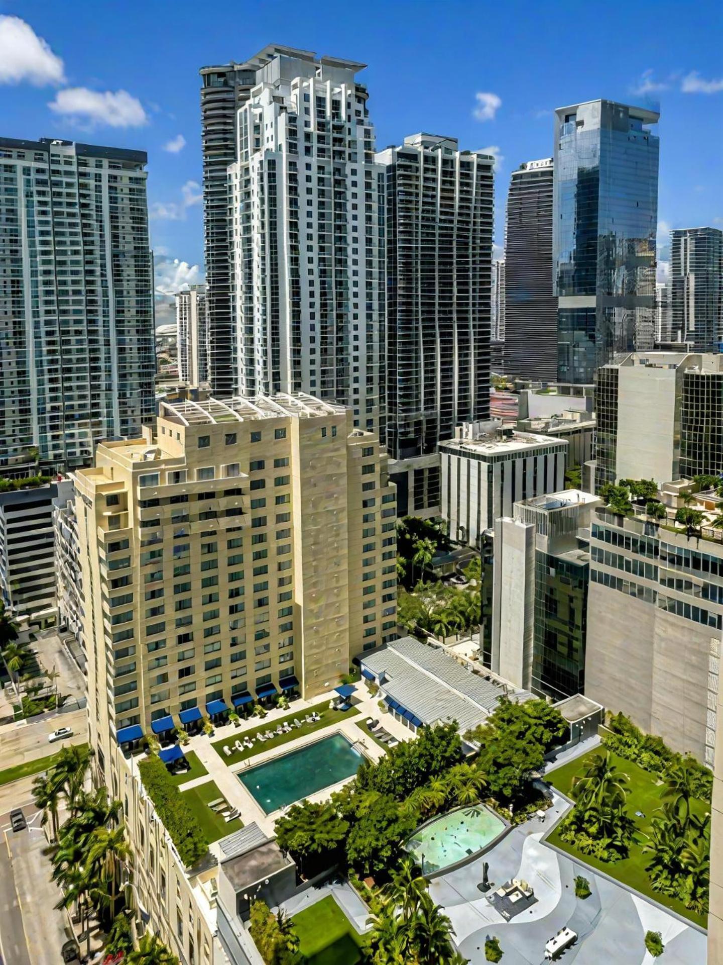 Elegant Centric Vibrant Pool Jacuzzi Free Parking Daire Miami Dış mekan fotoğraf